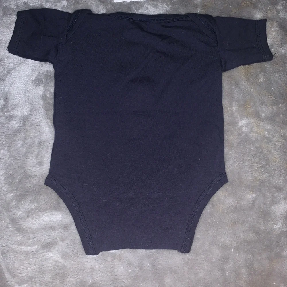 Popular Sports Baby Size 18 Months Navy Red Necktie Tie One-Piece Creeper Onesie - Picture 3 of 5